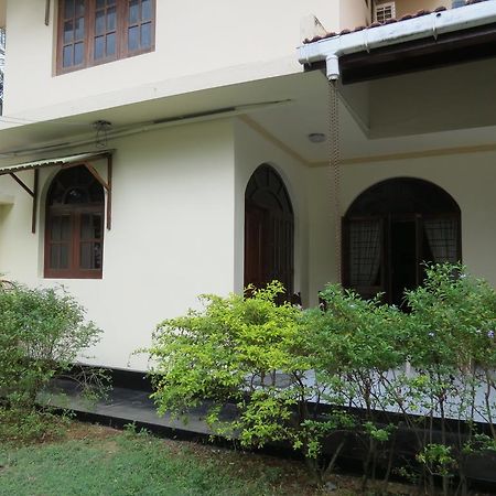 Bolonghes Homestay Негомбо Экстерьер фото