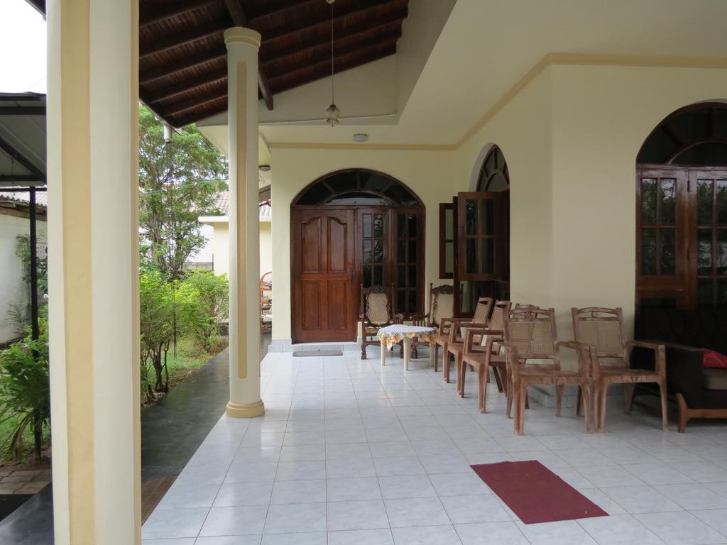 Bolonghes Homestay Негомбо Экстерьер фото