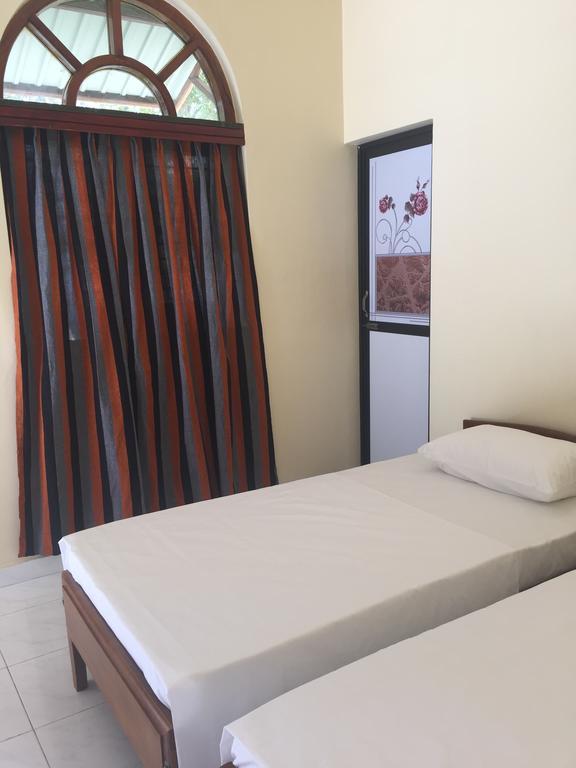 Bolonghes Homestay Негомбо Экстерьер фото